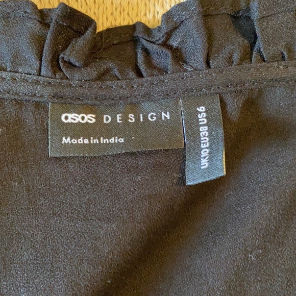 Black button tank - Picture 3 of 3